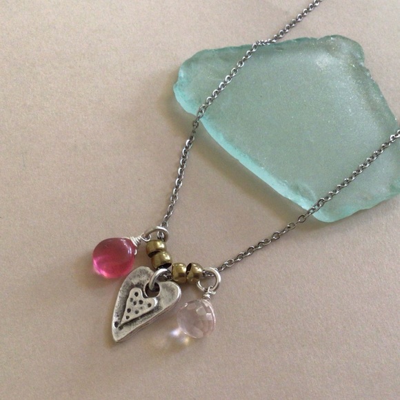 New Sundance Charm Heart Necklace - Picture 6 of 6